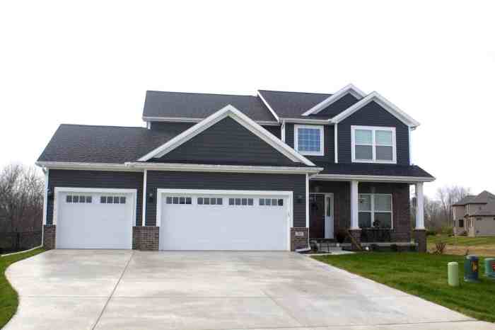 7 Dark Grey Siding Designs Using White Trim | Allura USA 7 Dark Grey Siding Designs Using White Trim | Allura USA